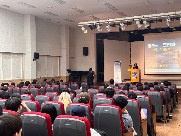 [정기 콜로키움 CINE-NETWORK ON] 영화와 드라마 사이, 그 어딘가 (이도윤 감독) 대표이미지